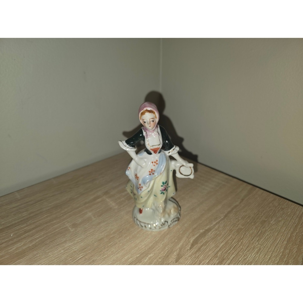 Vintage Made in Occupied Japan Porcelain Peasant Woman Figurine Hand Painted